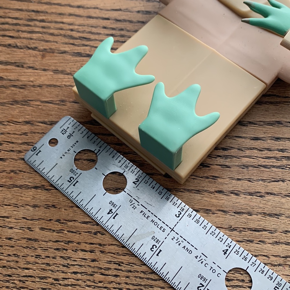 Baby Yoda Grogo Cell Phone Holder - Picture 4 of 4